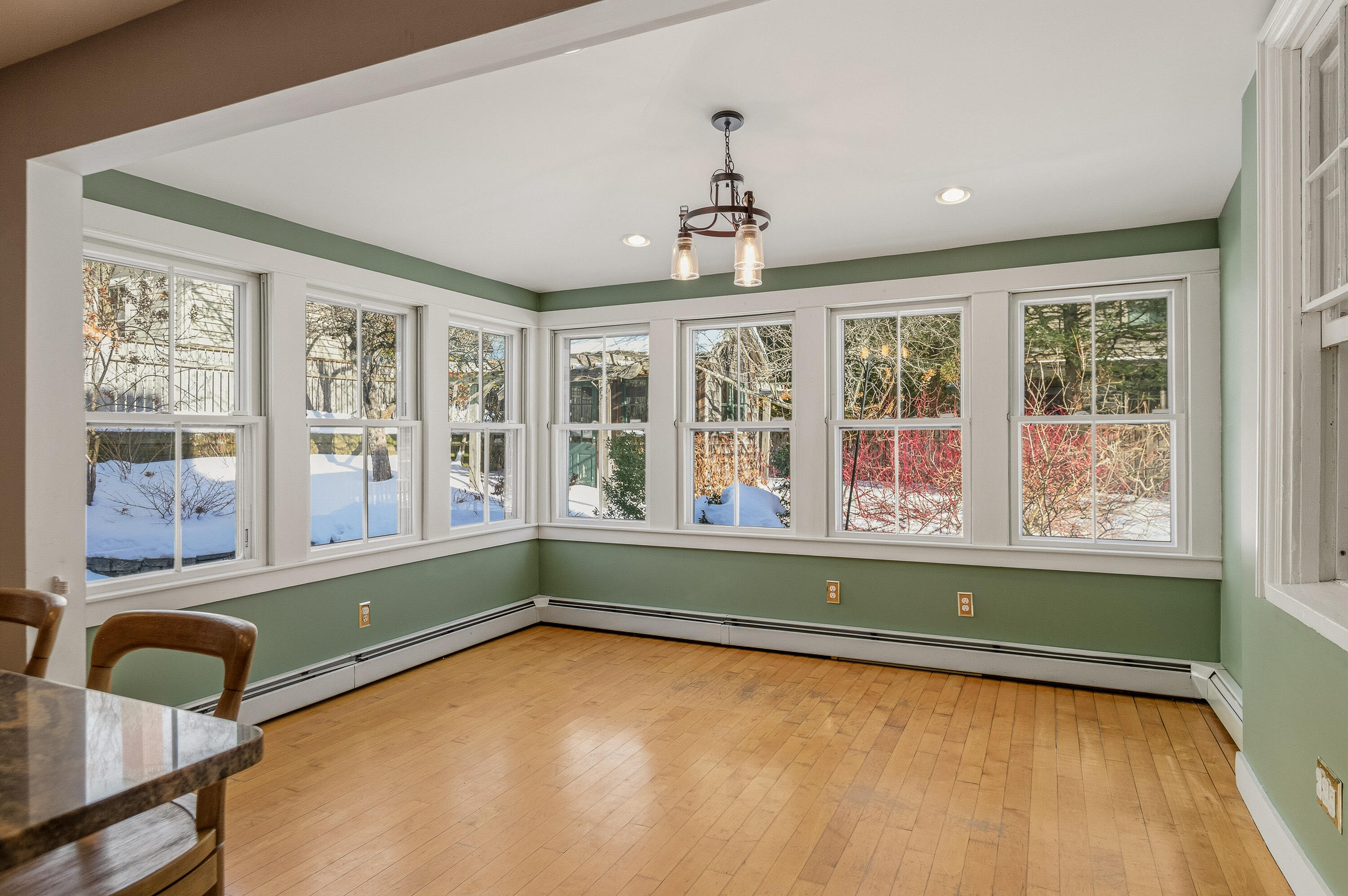 387 Danforth Street, Unit 1 Portland, ME 04102 - Photo 22 of 42 31_387 Danforth St Unit 1_MorneauStudios