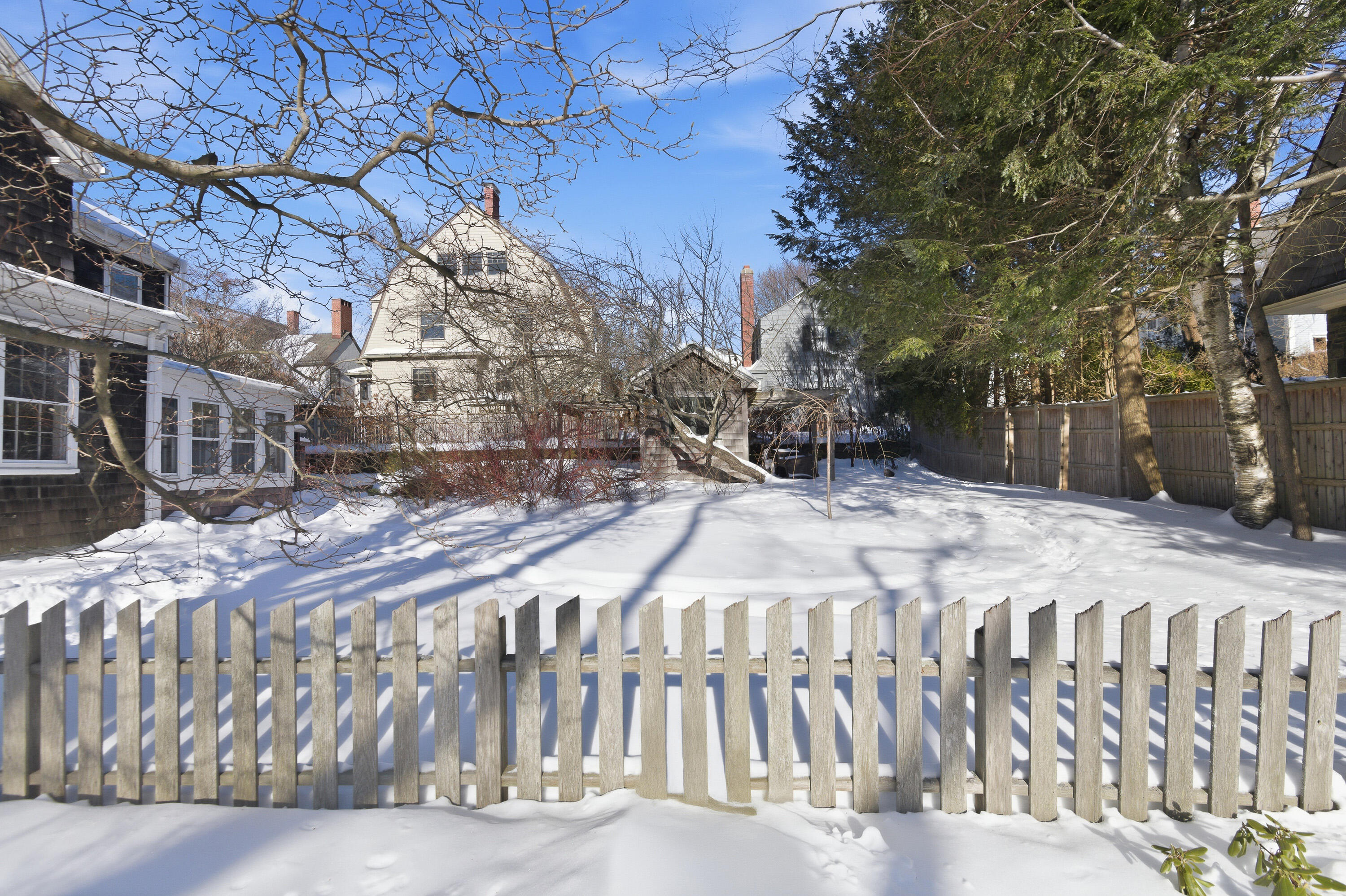 387 Danforth Street, Unit 1 Portland, ME 04102 - Photo 7 of 42 04_387 Danforth St Unit 1_MorneauStudios