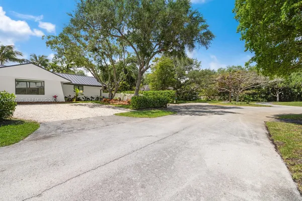 $1,399,000 | 7864 Southwest 179th Terrace, Palmetto Bay, FL 33157