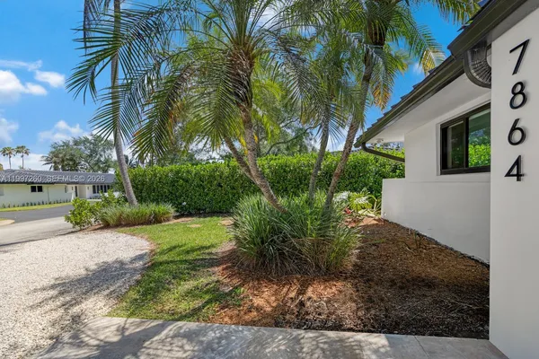 $1,399,000 | 7864 Southwest 179th Terrace, Palmetto Bay, FL 33157