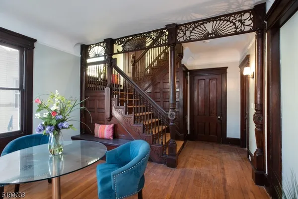 $2,600 | 31 Cloverhill Place, Unit 1, Montclair, NJ 07042