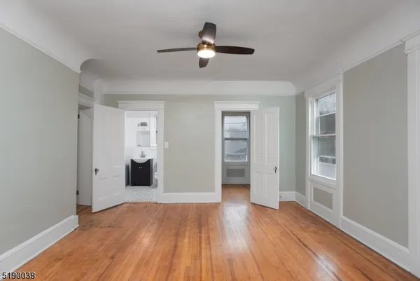 $2,600 | 31 Cloverhill Place, Unit 1, Montclair, NJ 07042