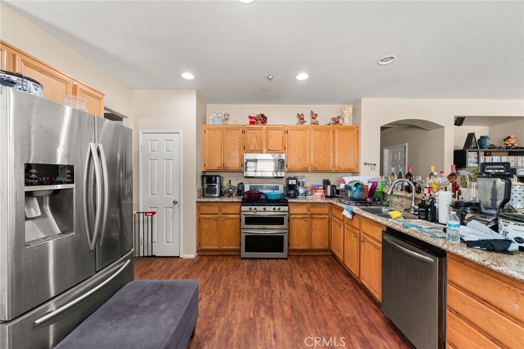 8028 La Crosse Way Riverside, CA 92508 - Photo 10 of 42
