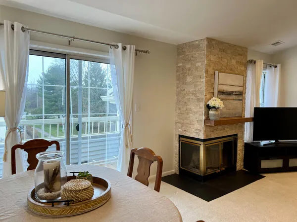 $2,300 | 111 Worlidge Court, Unit 12, Princeton, NJ 08540
