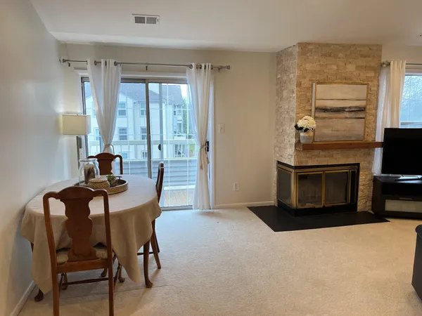 $2,300 | 111 Worlidge Court, Unit 12, Princeton, NJ 08540