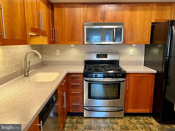 $2,300 | 111 Worlidge Court, Unit 12, Princeton, NJ 08540