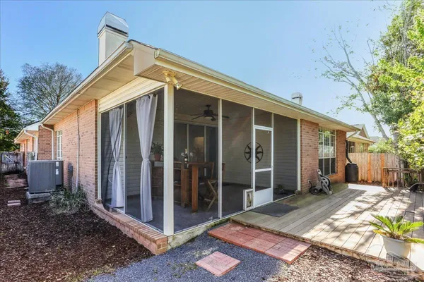 $435,000 | 4118 Oak Pointe Drive, Gulf Breeze, FL 32563