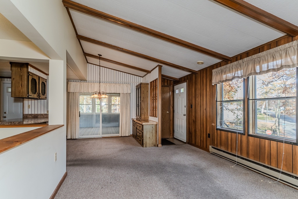 8 Craig Street Springfield, MA 01108 - Photo 8 of 31