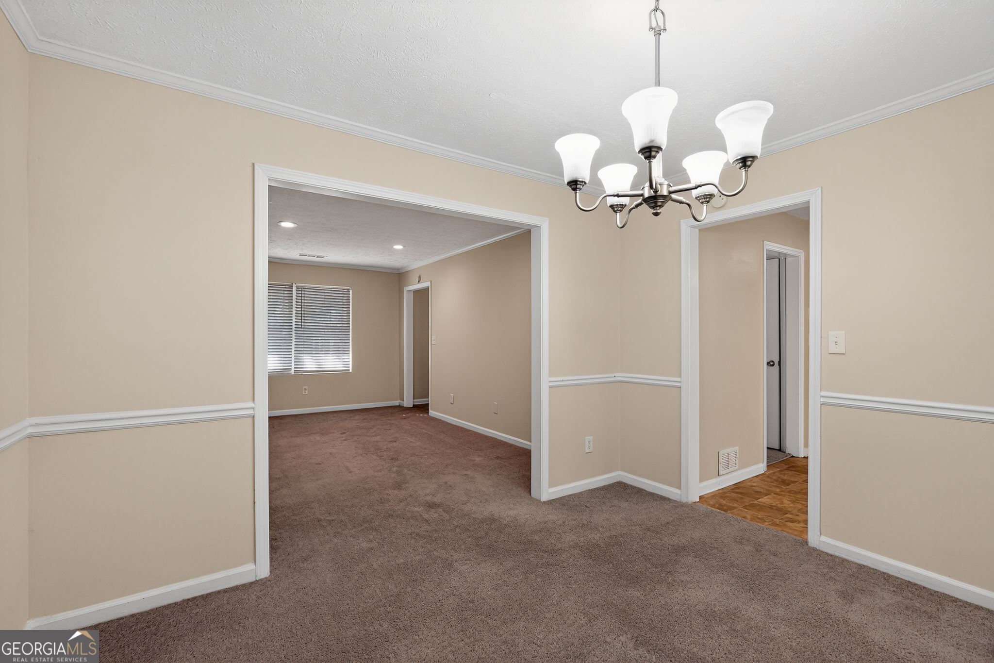 2267 Hampton Drive Decatur, GA 30035 - Photo 11 of 36