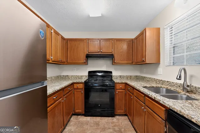 $204,900 | 2267 Hampton Drive, Decatur, GA 30035