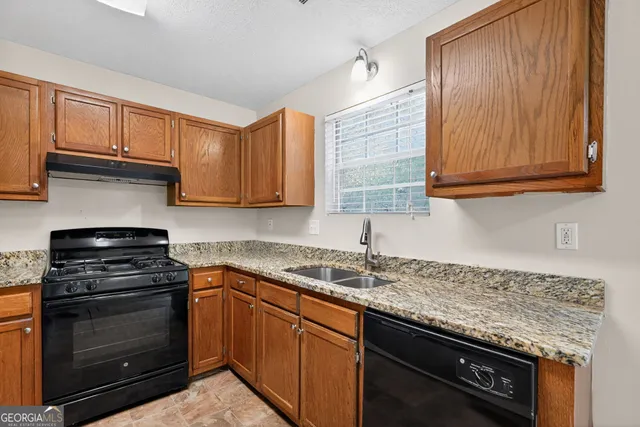 $204,900 | 2267 Hampton Drive, Decatur, GA 30035