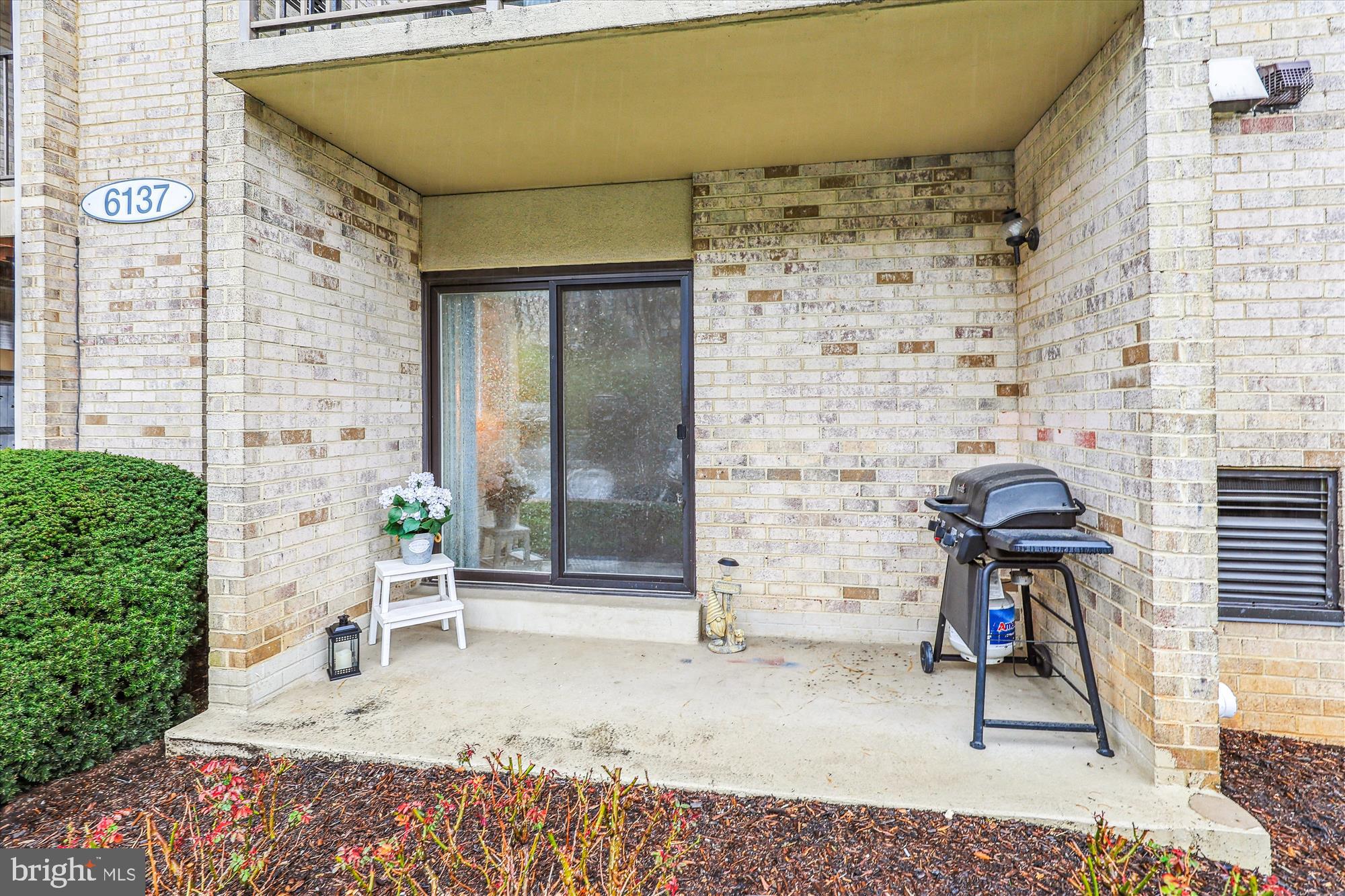 6137 Edsall Road, Unit G Alexandria, VA 22304 - Photo 20 of 23 Patio