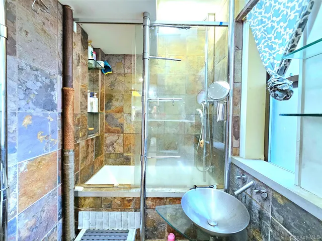 $116,000 | 3281 Hull Avenue, Unit 18 | Norwood