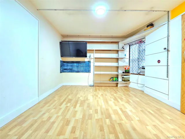 $116,000 | 3281 Hull Avenue, Unit 18 | Norwood