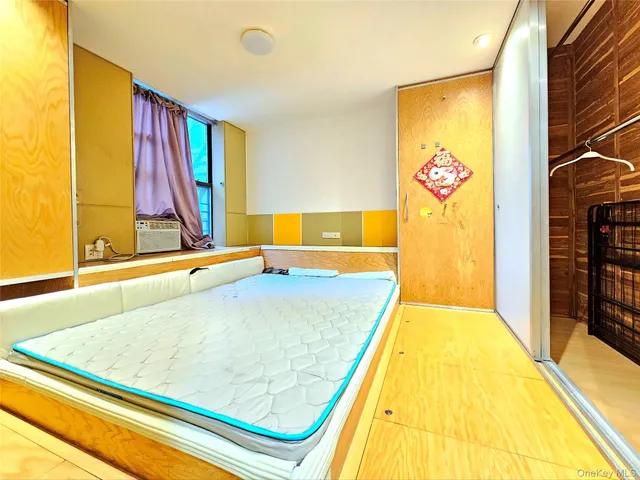 $116,000 | 3281 Hull Avenue, Unit 18 | Norwood