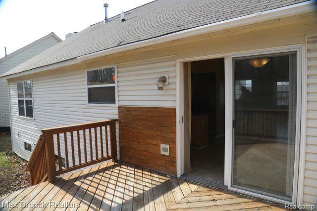 114 Eagle Ridge Road Lake Orion, MI 48360 - Photo 25 of 29 READY for your BBQ