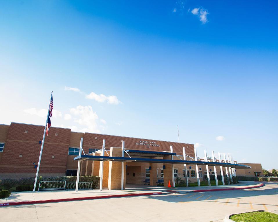 126 Preston Trail San Marcos, TX 78666 - Photo 24 of 24 a view of a large building