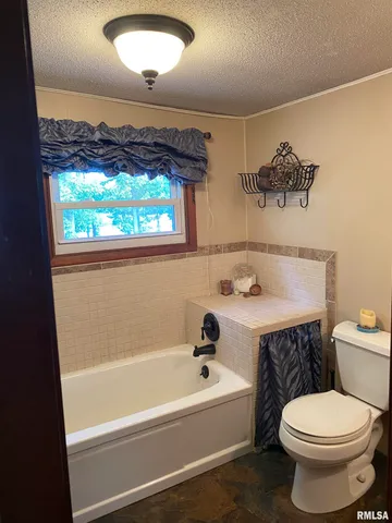 $259,900 | 3526 Kendale Acres Road, Tamaroa, IL 62888