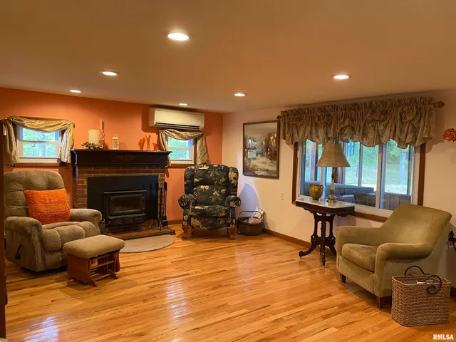 $259,900 | 3526 Kendale Acres Road, Tamaroa, IL 62888