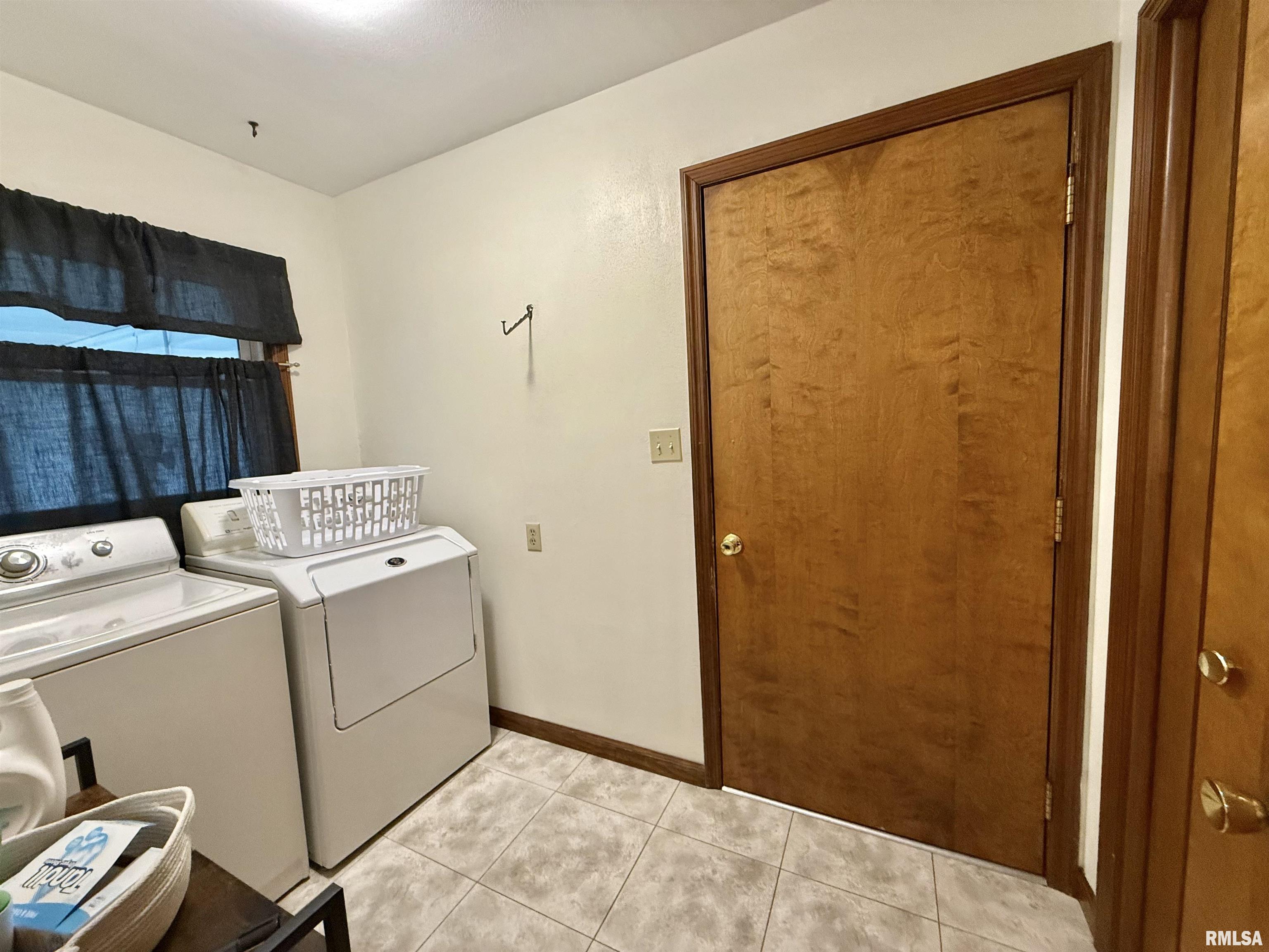 611 South Maple Street Lewistown, IL 61542 - Photo 35 of 59