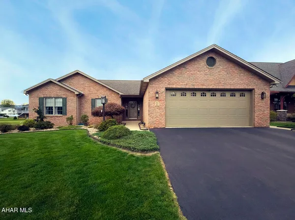 $500,000 | 301 Beech Street, Hollidaysburg, PA 16648