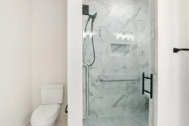 $595,900 | 2127 Bluestem Drive, Unit 101, Waukesha, WI 53188