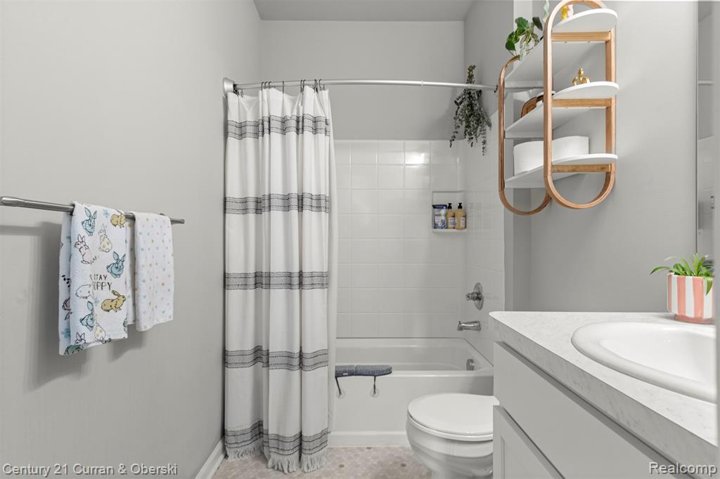 9781 Ridge Run Street, Unit 70 Howell, MI 48855 - Photo 31 of 42