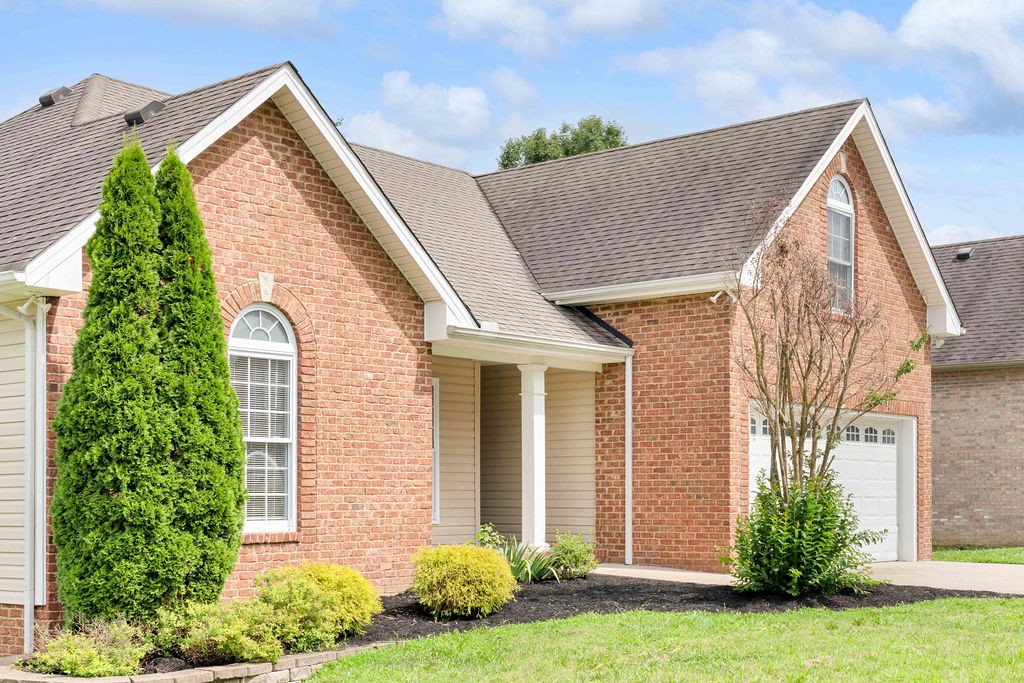 165 Foxrun Springfield, TN 37172 - Photo 7 of 62