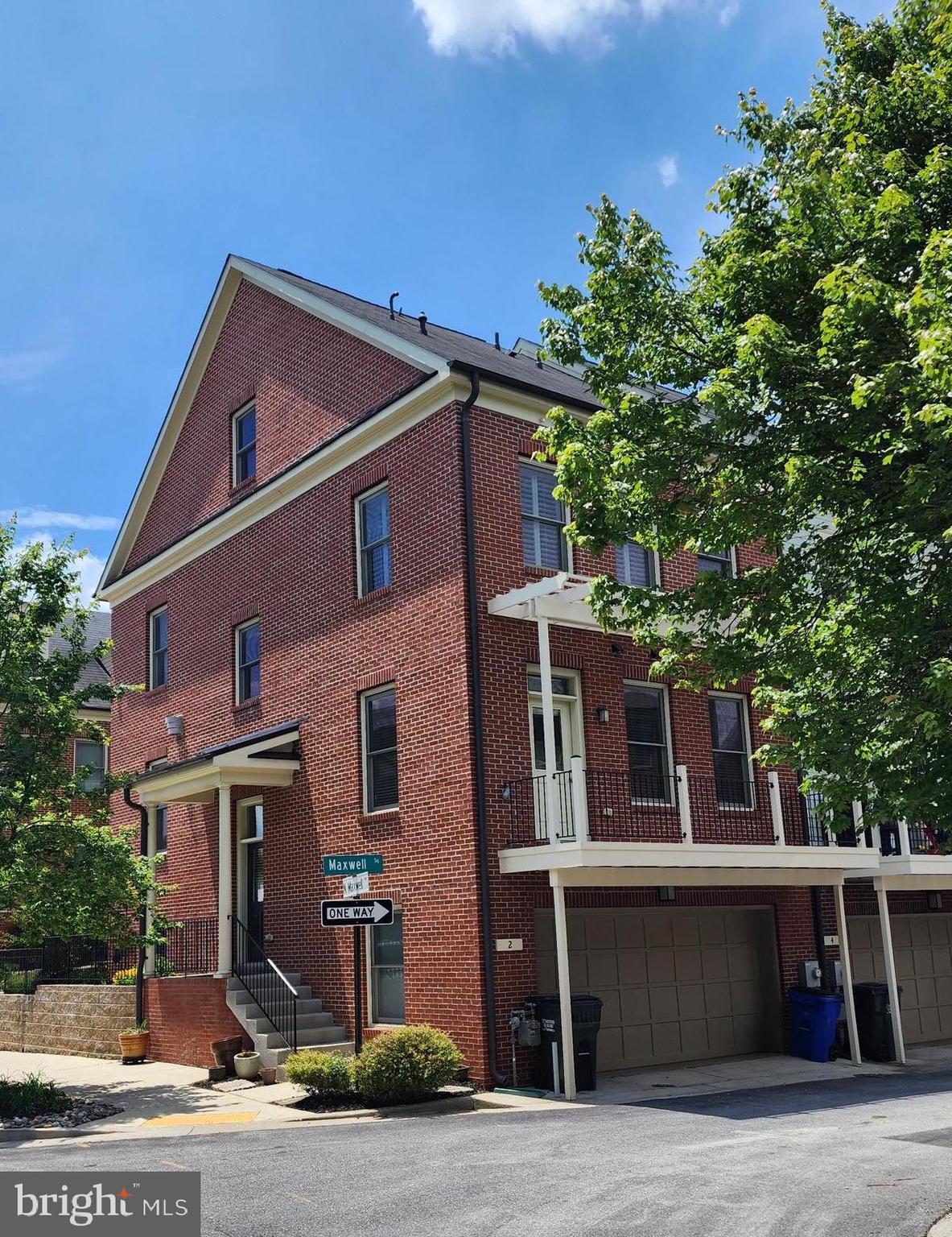 a front view of house with yard