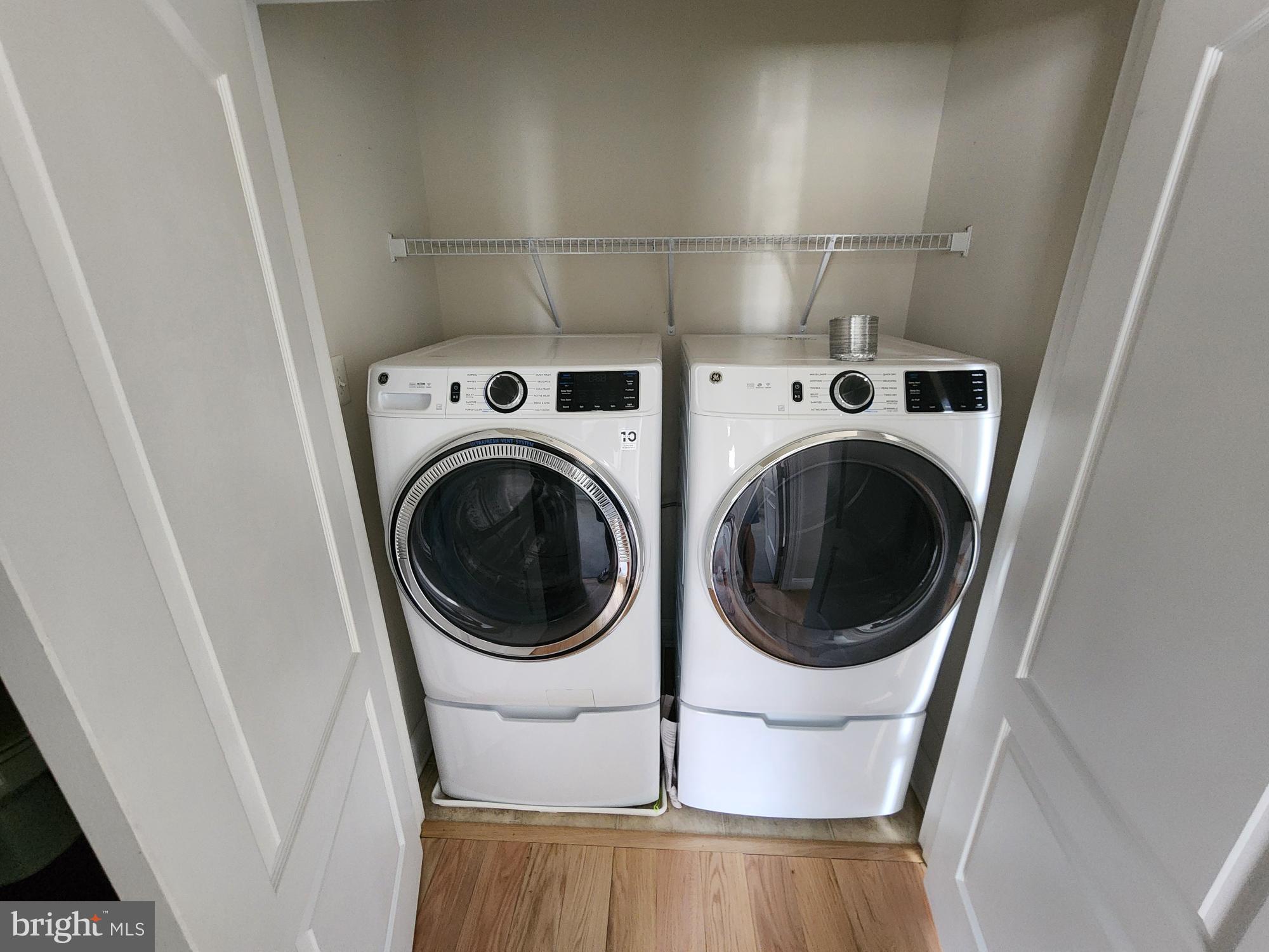 2 Maxwell Square Frederick, MD 21701 - Photo 9 of 16 a utility room with dryer and washer
