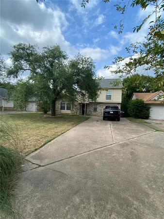 $220,000 | 6722 Oriole Court, Fort Worth, TX 76137