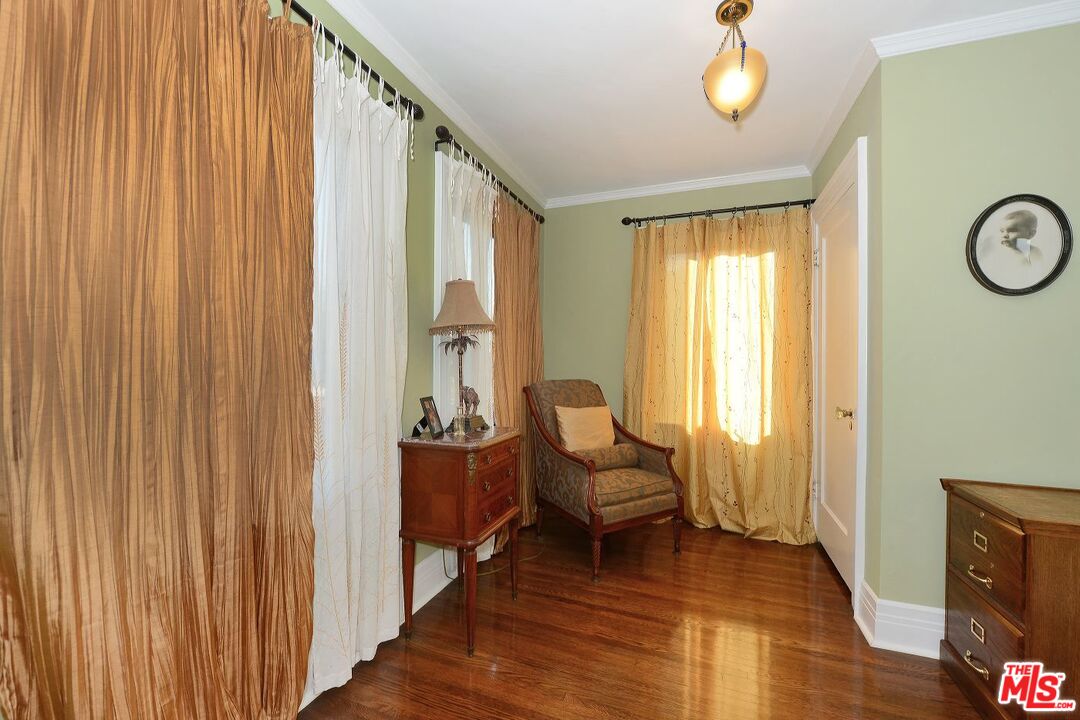 2103 Buckingham Road Los Angeles, CA 90016 - Photo 22 of 33 Gallery Image 22