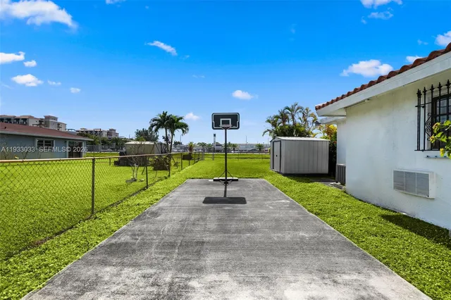 $850,000 | 8490 Grand Canal Drive, Miami, FL 33144