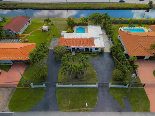 $850,000 | 8490 Grand Canal Drive, Miami, FL 33144