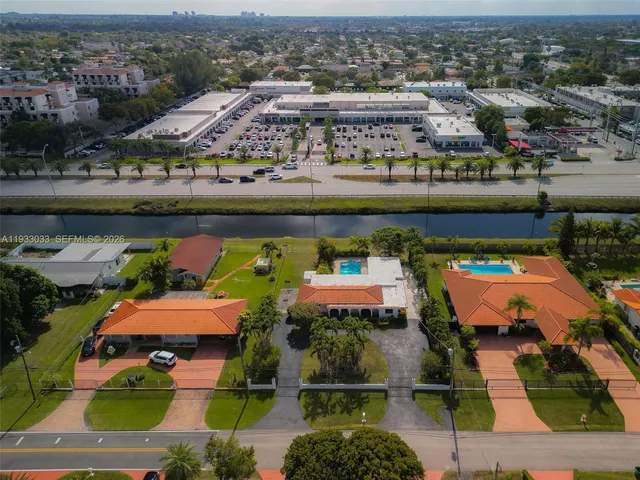 $850,000 | 8490 Grand Canal Drive, Miami, FL 33144
