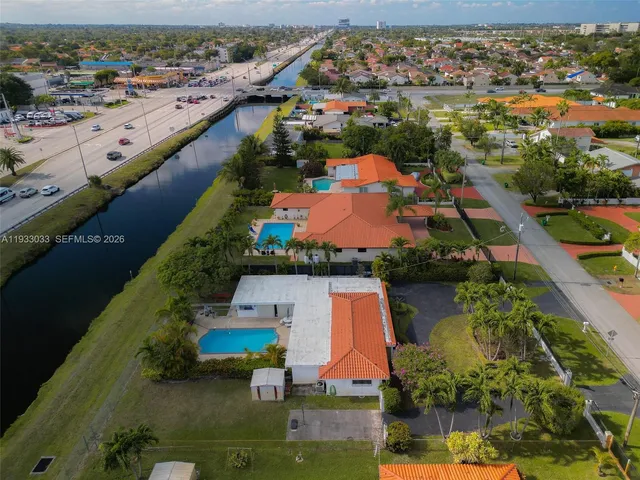 $850,000 | 8490 Grand Canal Drive, Miami, FL 33144