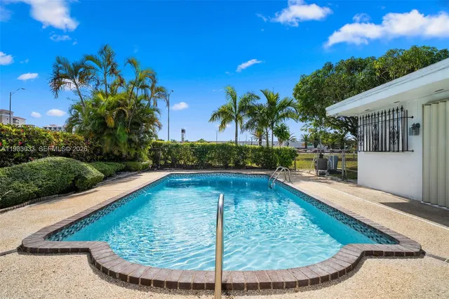 $850,000 | 8490 Grand Canal Drive, Miami, FL 33144