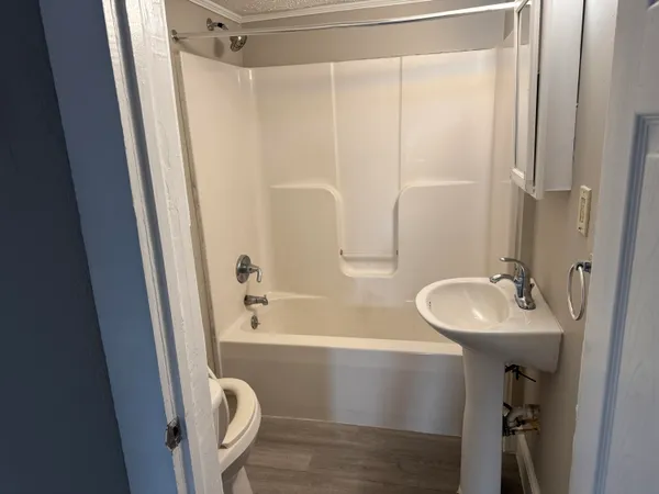 $1,050 | 437 Gay Street, Danville, VA 24541