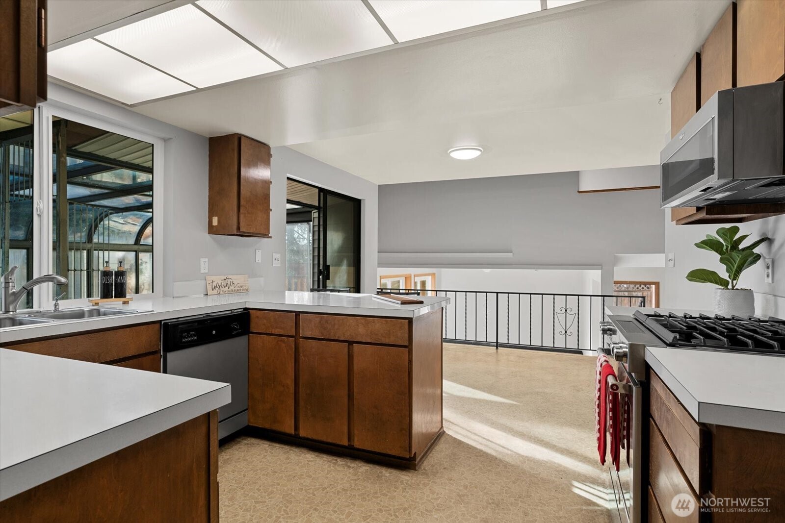 10523 Northeast 197th Street Bothell, WA 98011 - Photo 13 of 40