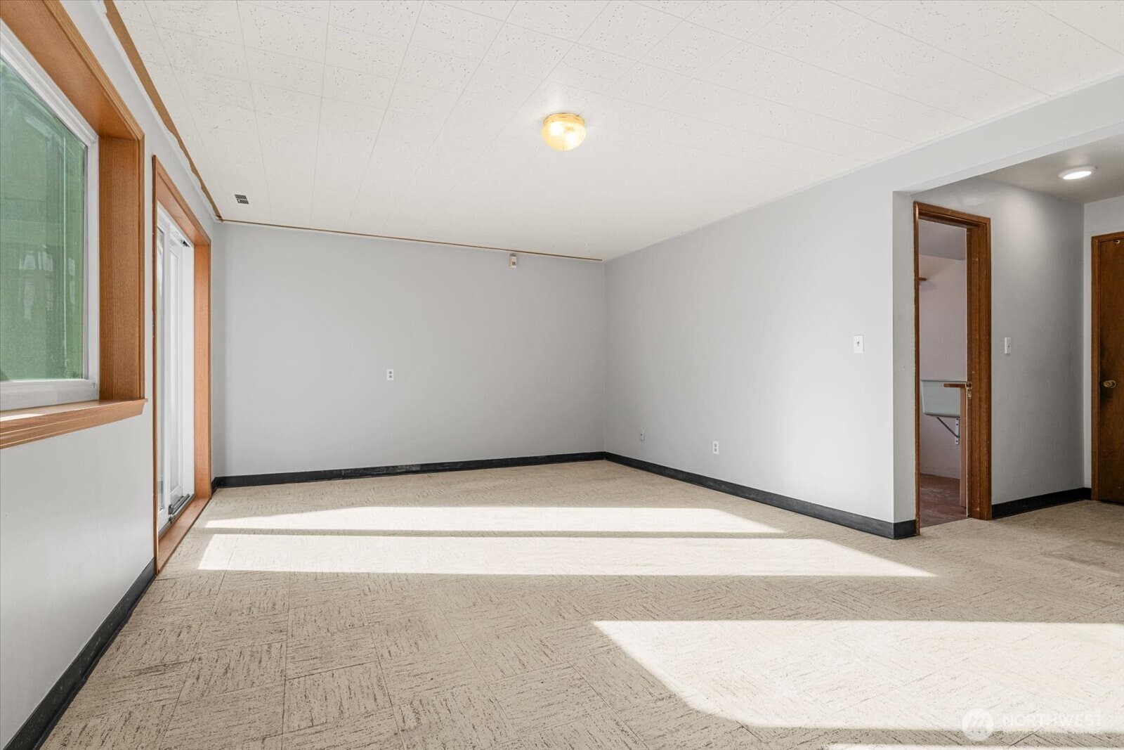 10523 Northeast 197th Street Bothell, WA 98011 - Photo 22 of 40