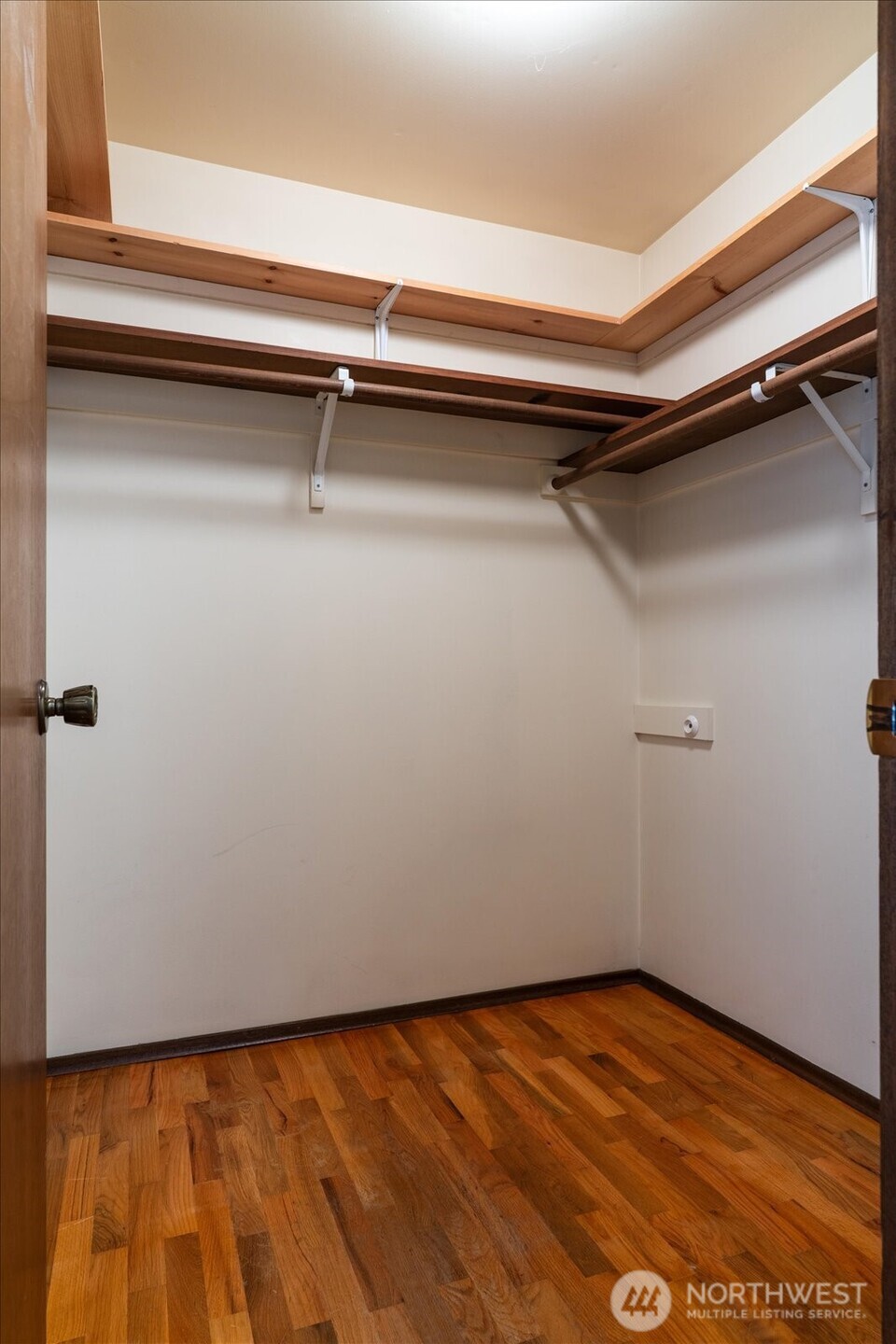 10523 Northeast 197th Street Bothell, WA 98011 - Photo 27 of 40