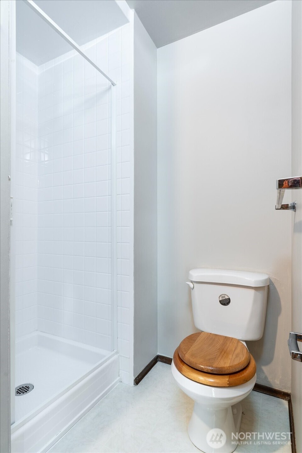 10523 Northeast 197th Street Bothell, WA 98011 - Photo 28 of 40