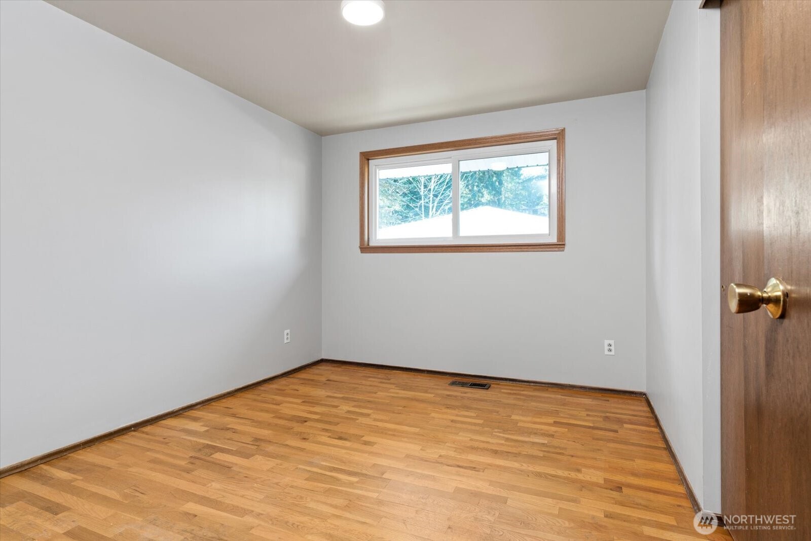 10523 Northeast 197th Street Bothell, WA 98011 - Photo 32 of 40