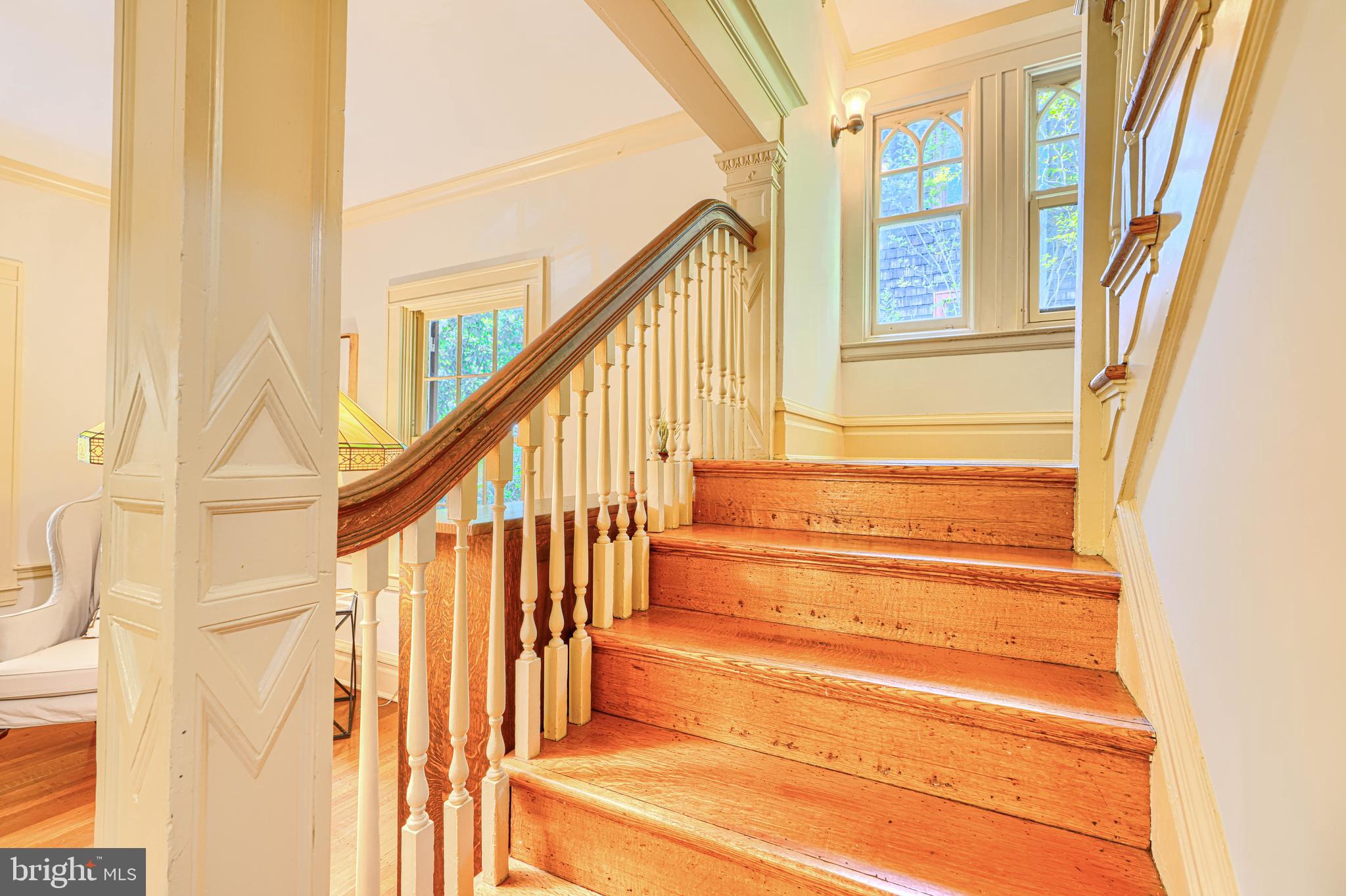 207 Hawthorn Road Baltimore, MD 21210 - Photo 28 of 123 So much original detail