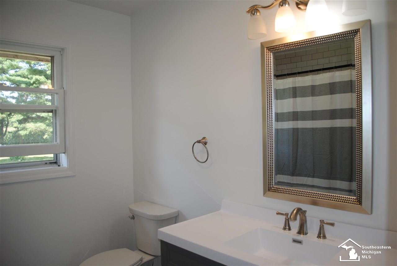 12998 South Custer Road Dundee, MI 48131 - Photo 23 of 45