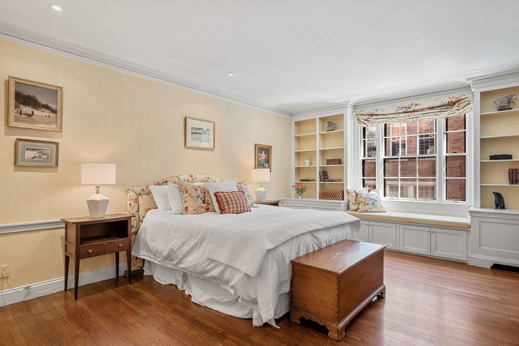 101 Chestnut Street, Unit E Boston, MA 02108 - Photo 14 of 24
