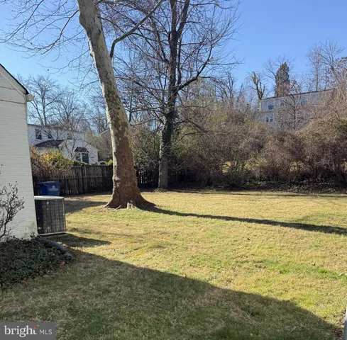 $880,000 | 9302 Bulls Run Parkway, Bethesda, MD 20817