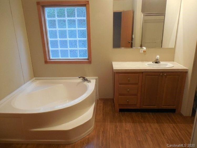 602 Chestnut Ridge Road Gaffney, SC 29340 - Photo 8 of 10 Gallery Image 8
