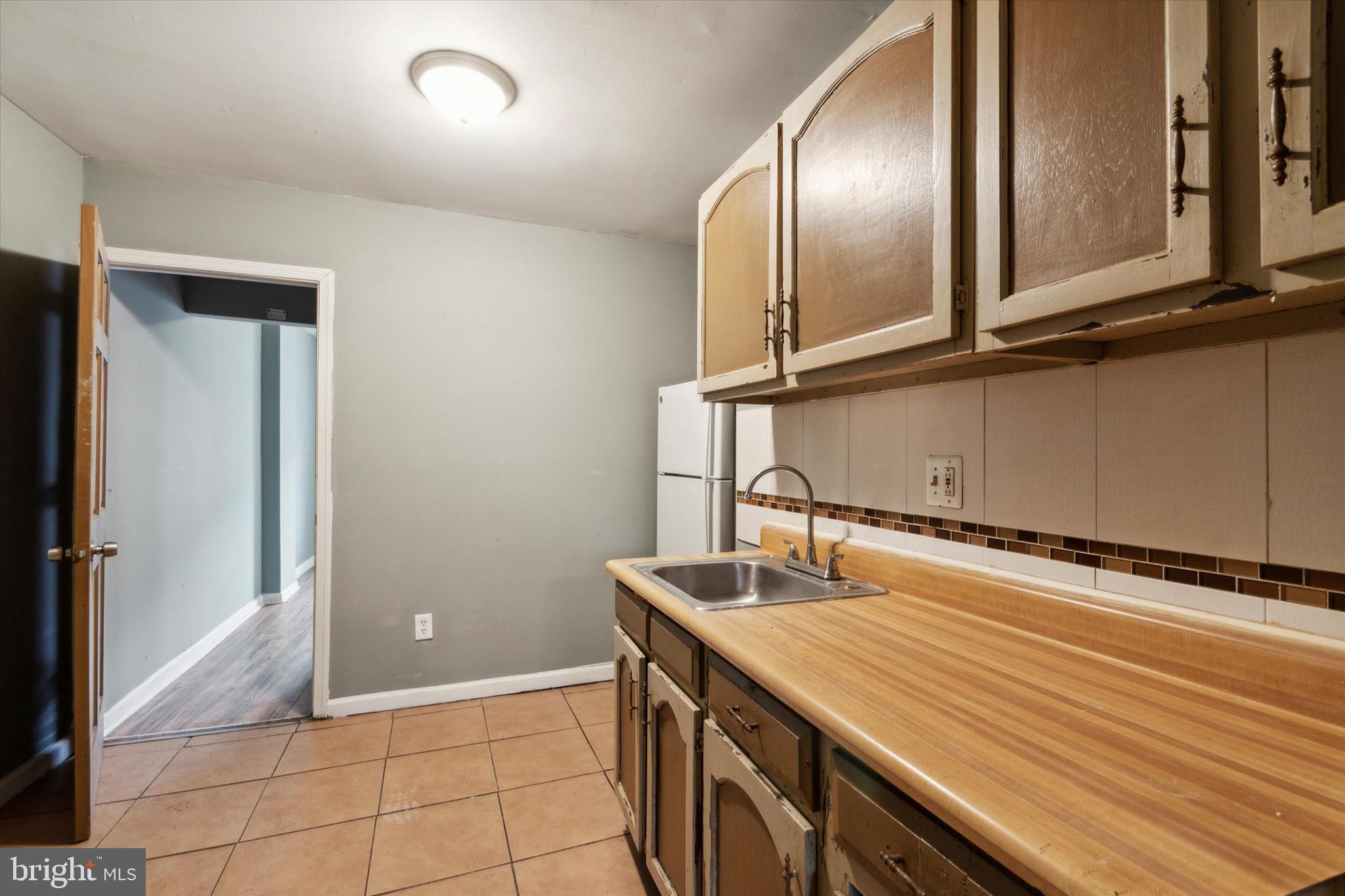 4937 Wayne Avenue Philadelphia, PA 19144 - Photo 5 of 21