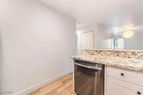 $1,695 | 5004 South Rainbow Boulevard, Unit 106, Las Vegas, NV 89118
